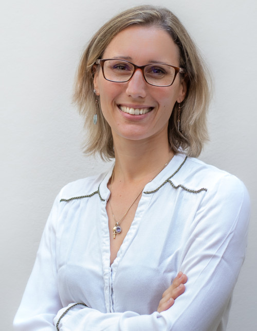 Dr.  Louise SONNIER